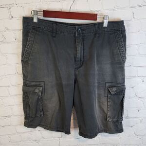 Men's Quicksilver cargo shorts, size 34